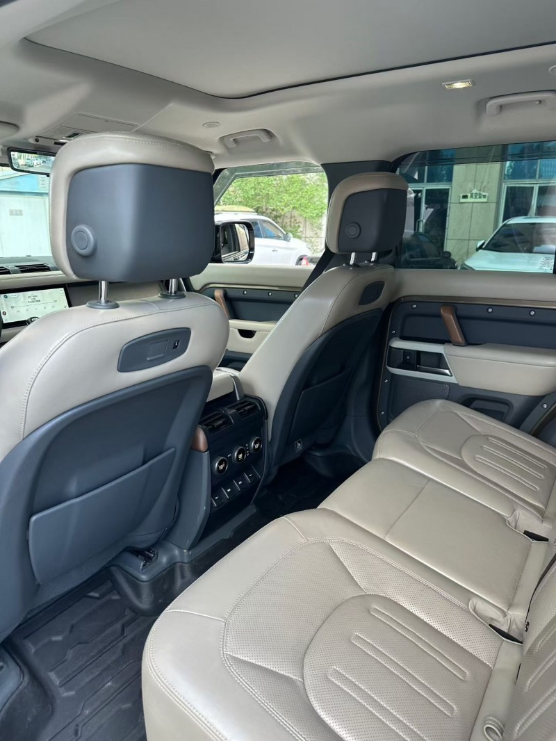 郑州21年路虎卫士8