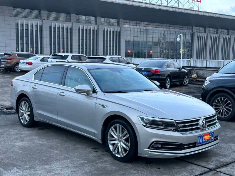 东莞17年大众辉昂2