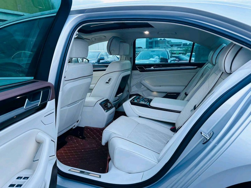 东莞17年大众辉昂5