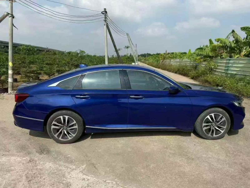 深圳22年本田雅阁3