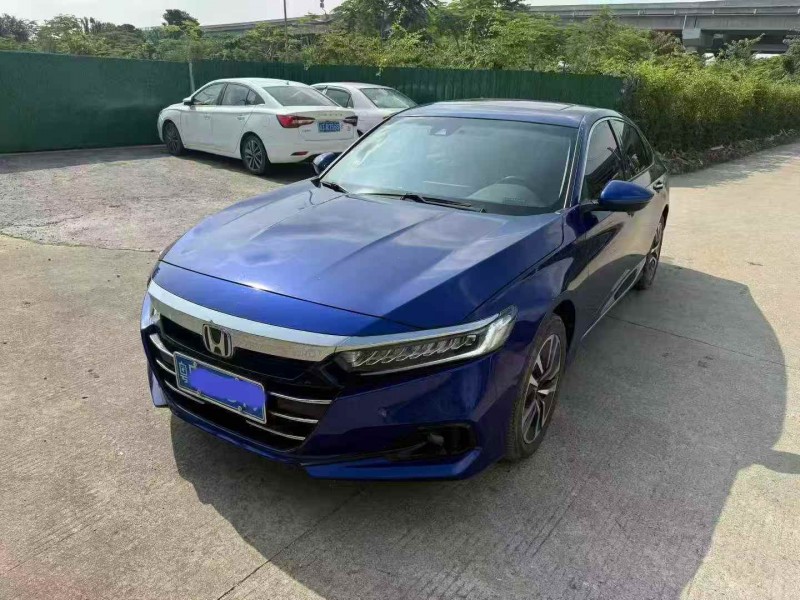 深圳22年本田雅阁4