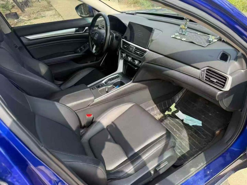 深圳22年本田雅阁5