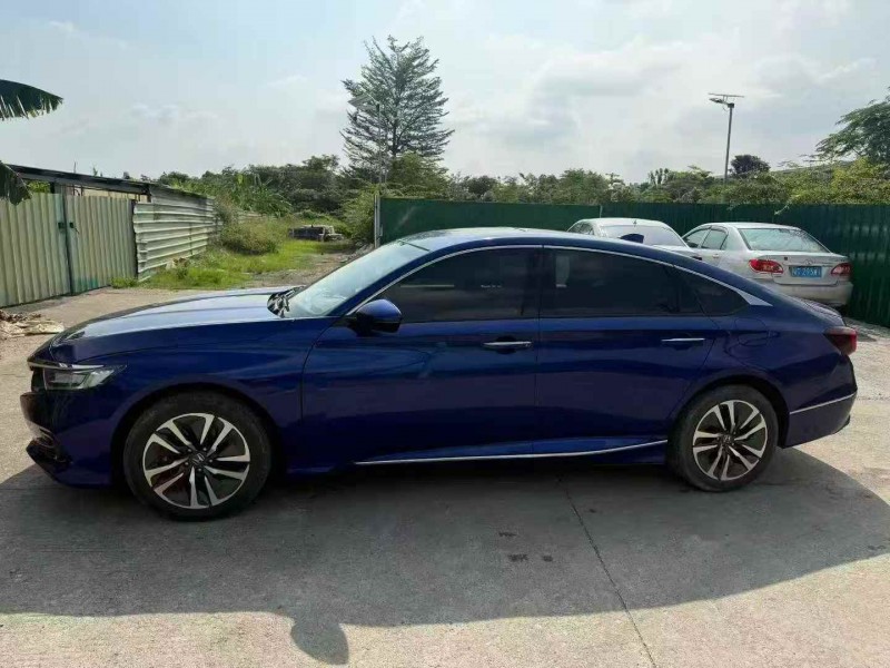 深圳22年本田雅阁8