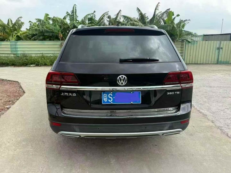 珠海19年大众途昂8