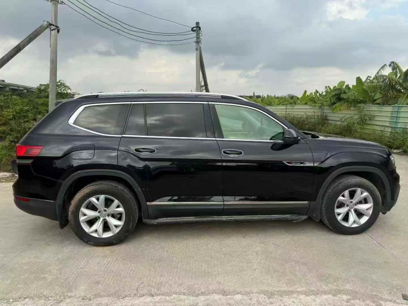 珠海19年大众途昂9