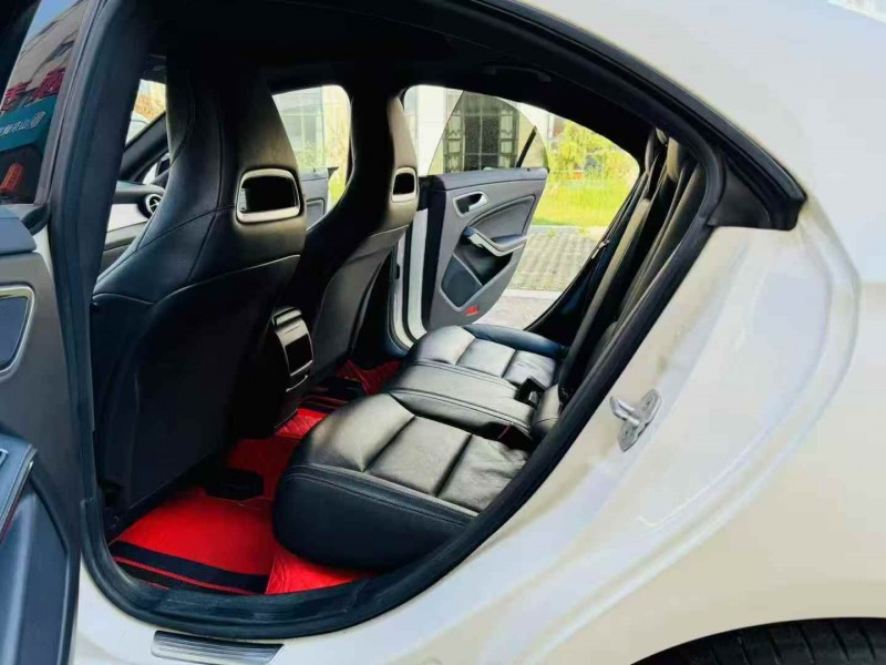 青岛16年奔驰CLA6