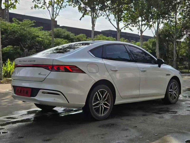 安阳22年比亚迪秦8