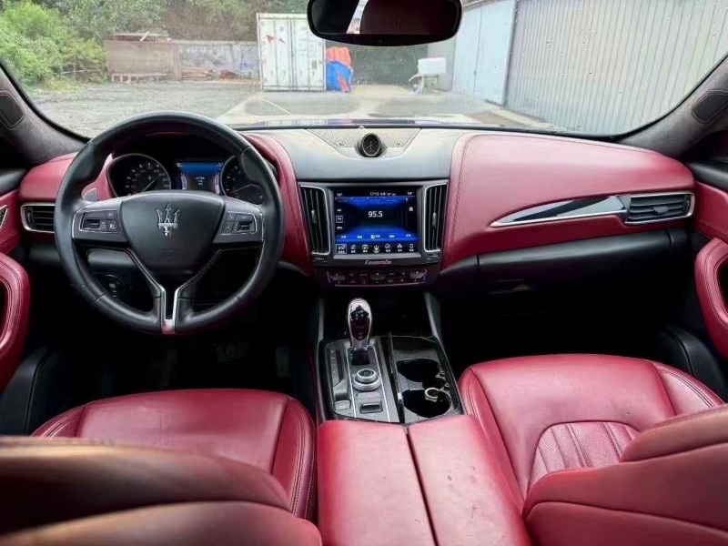 威海17年玛莎拉蒂Levante4