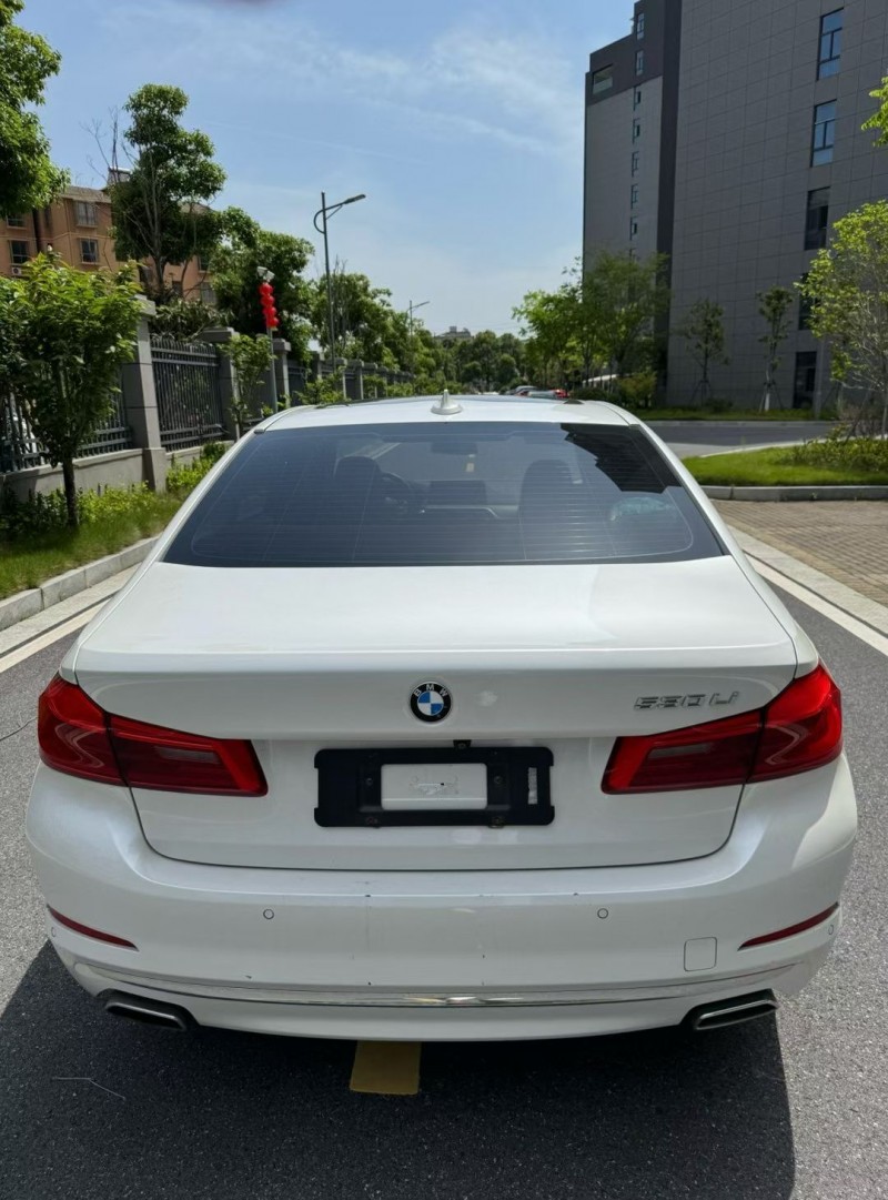 南昌19年宝马5系9