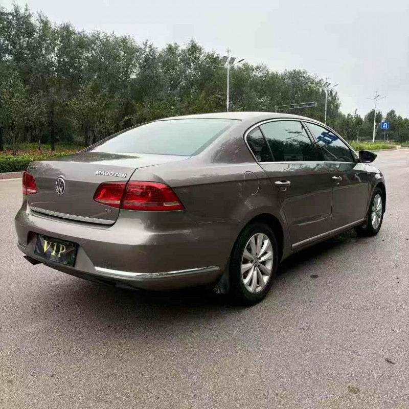 青岛14年大众迈腾4