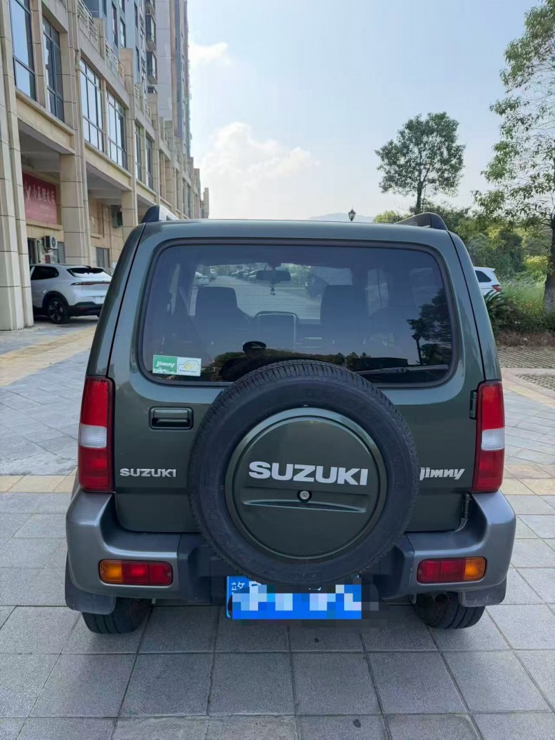 南昌17年铃木吉姆尼9