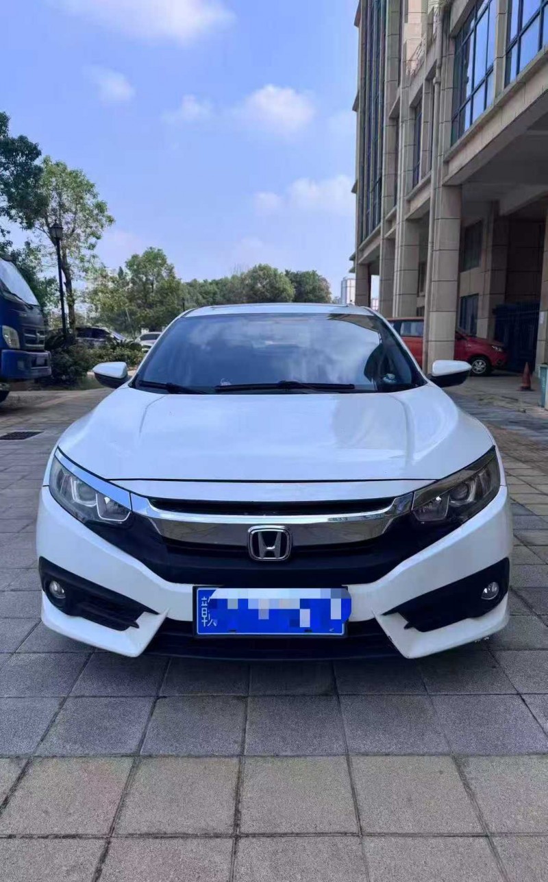 南昌17年本田思域1