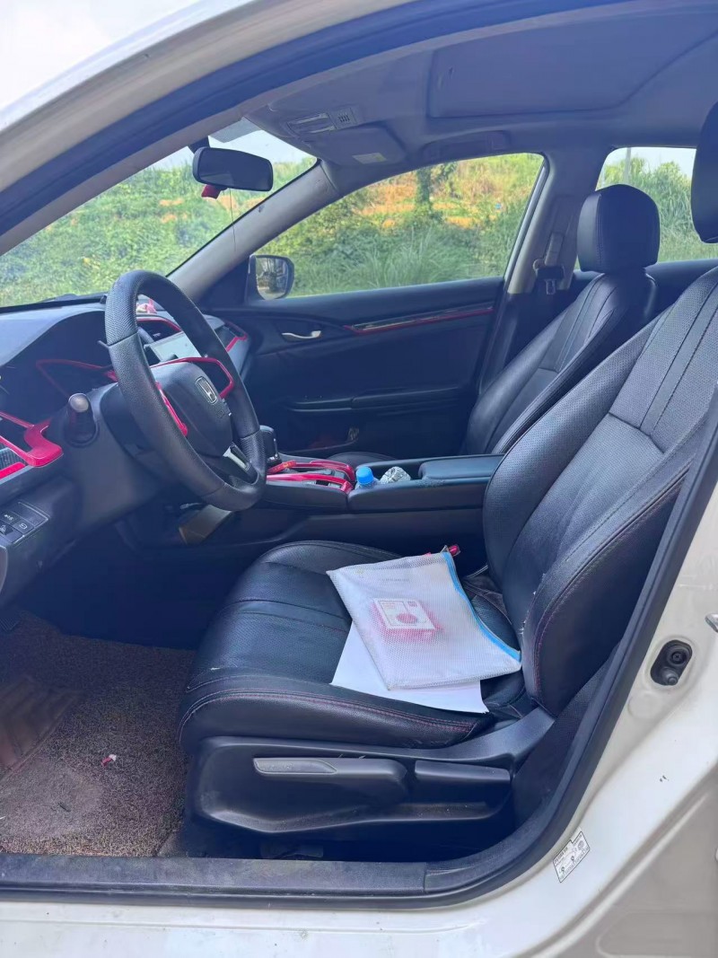 南昌17年本田思域6