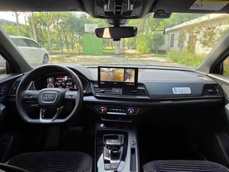 洛阳21年奥迪Q54