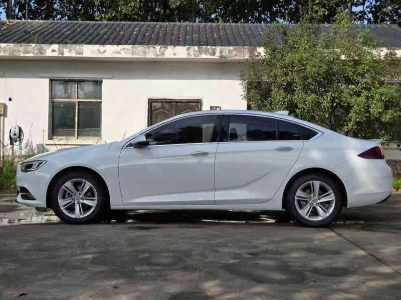 洛阳18年别克君威7