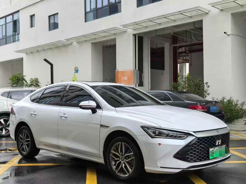 深圳22年比亚迪秦3