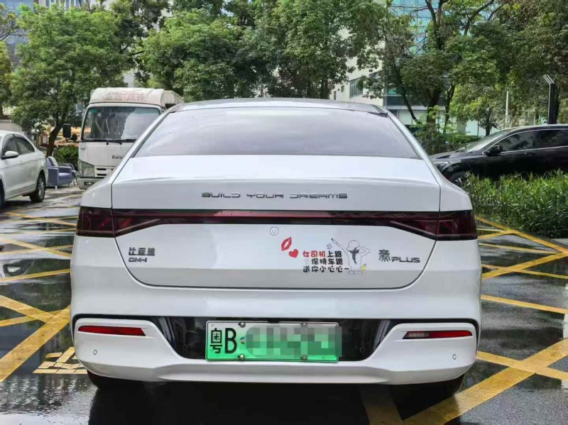 深圳22年比亚迪秦9