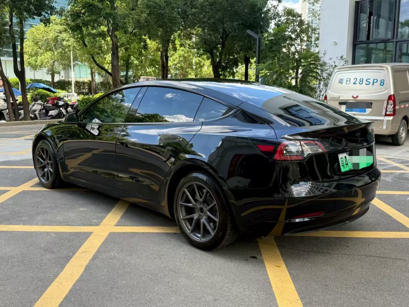 深圳23年特斯拉MODEL 37