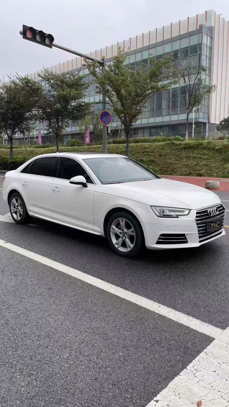 济宁18年奥迪A4L2
