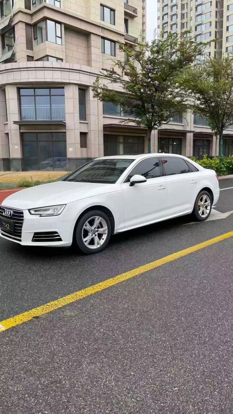 济宁18年奥迪A4L3