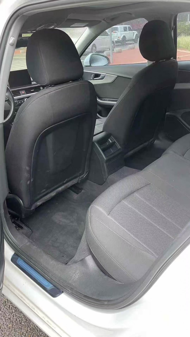 济宁18年奥迪A4L5