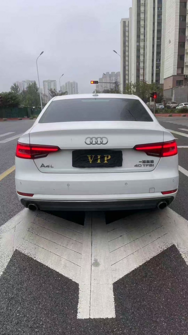 济宁18年奥迪A4L9