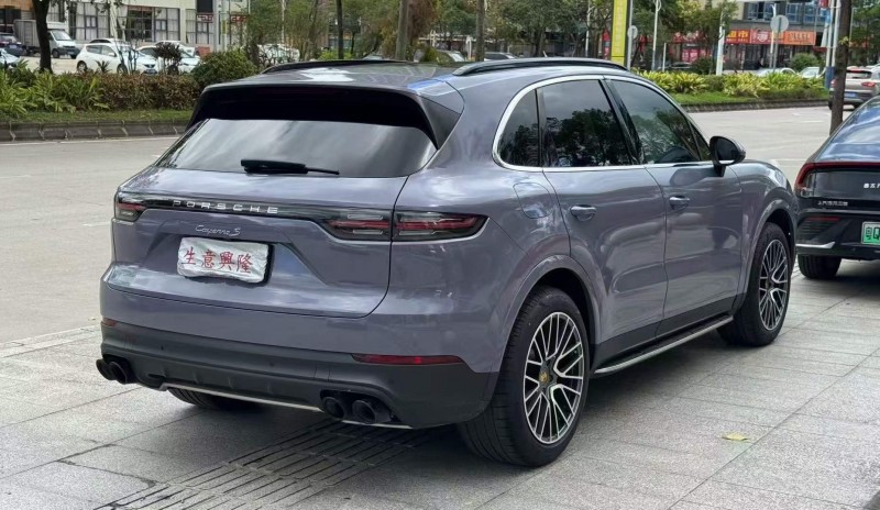 广州19年保时捷卡宴7