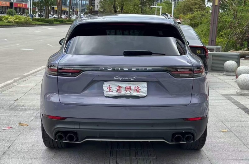 广州19年保时捷卡宴8