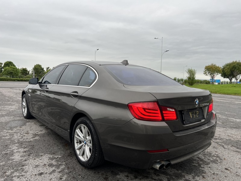 盐城13年宝马5系9