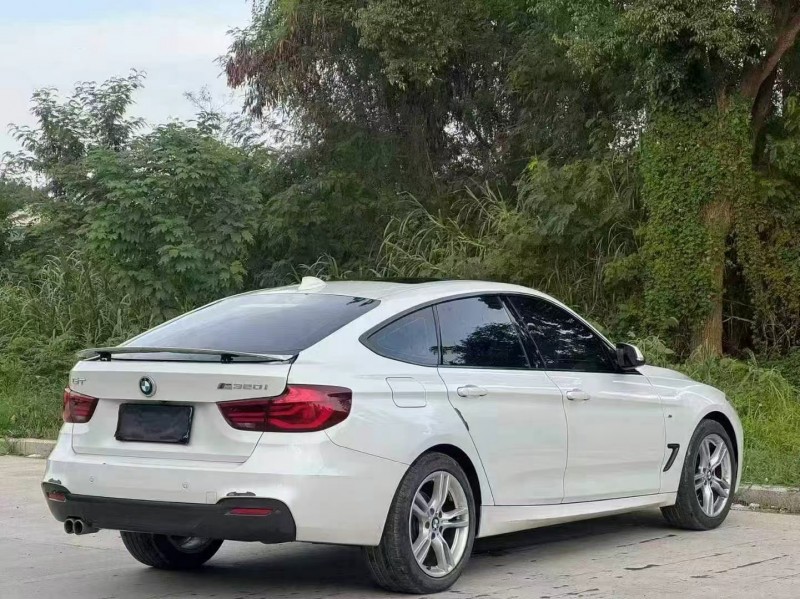 汕头20年宝马3系8