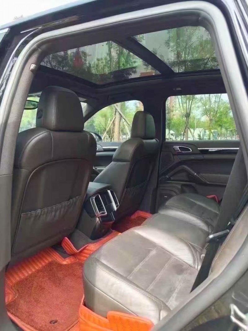 秦皇岛18年保时捷卡宴3