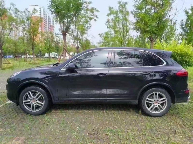 秦皇岛18年保时捷卡宴5