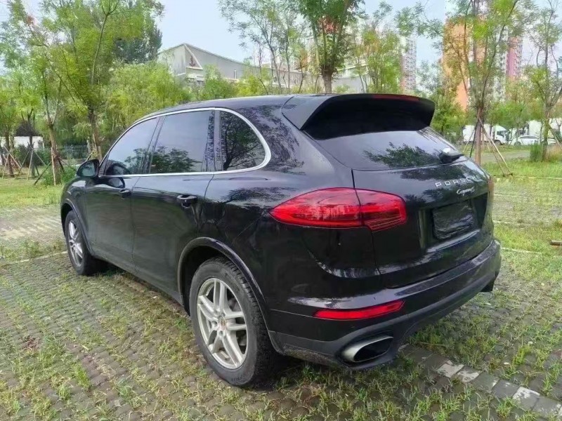 秦皇岛18年保时捷卡宴8