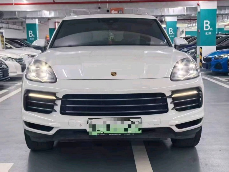 广州19年保时捷卡宴1