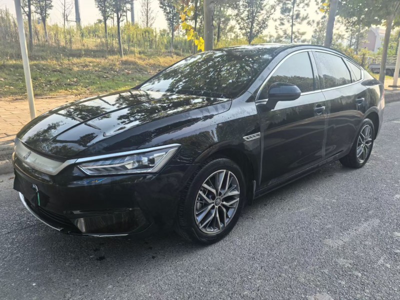 黄石24年比亚迪秦3