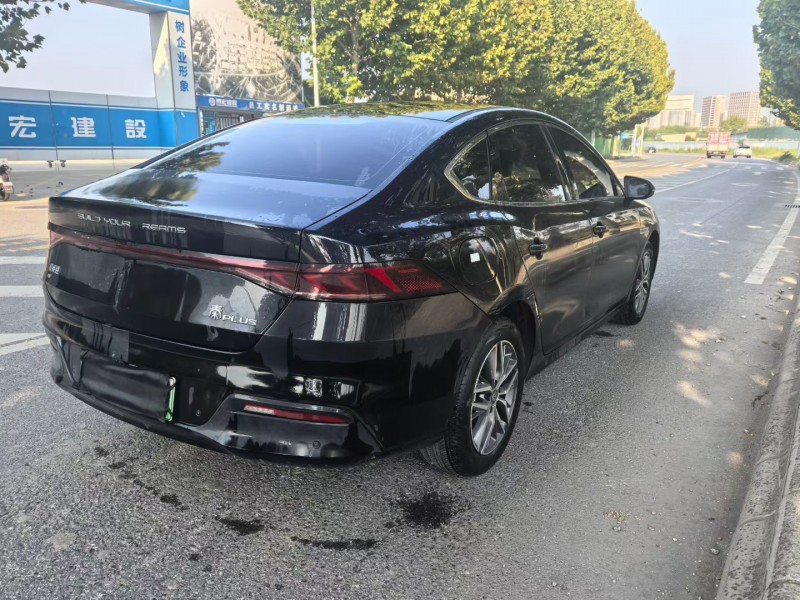 黄石24年比亚迪秦8