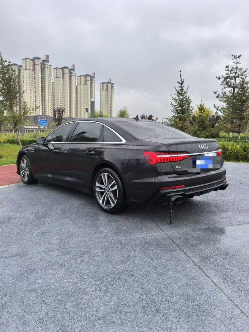 平凉23年奥迪A6L8