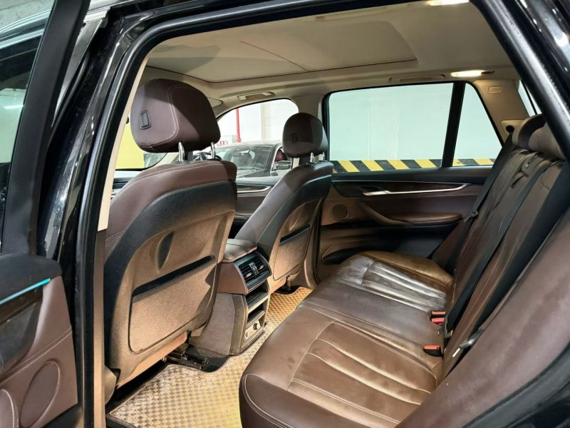 成都17年宝马X56