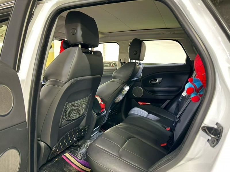 成都18年路虎极光5