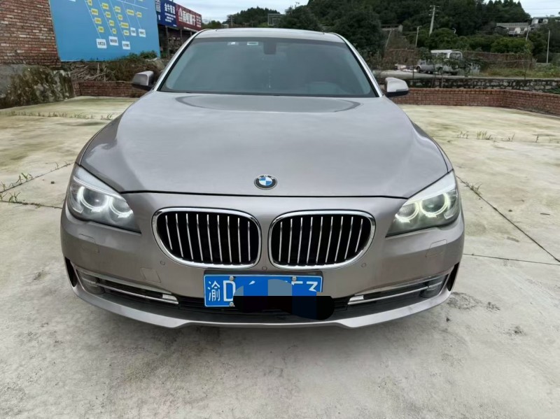 成都13年宝马7系1
