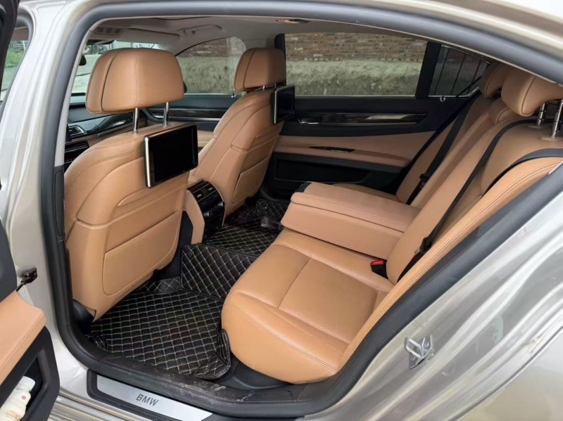 成都13年宝马7系3