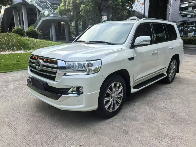 成都18年丰田兰德酷路泽3