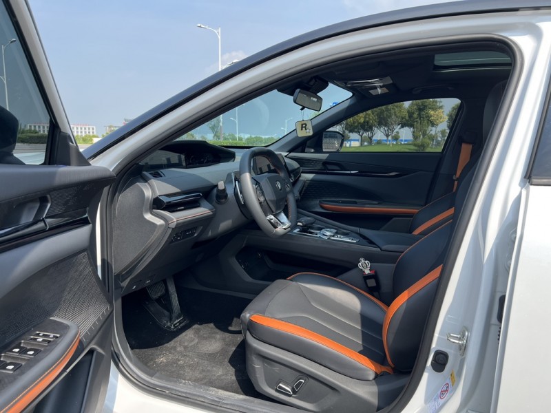 盐城23年长安汽车UNI4