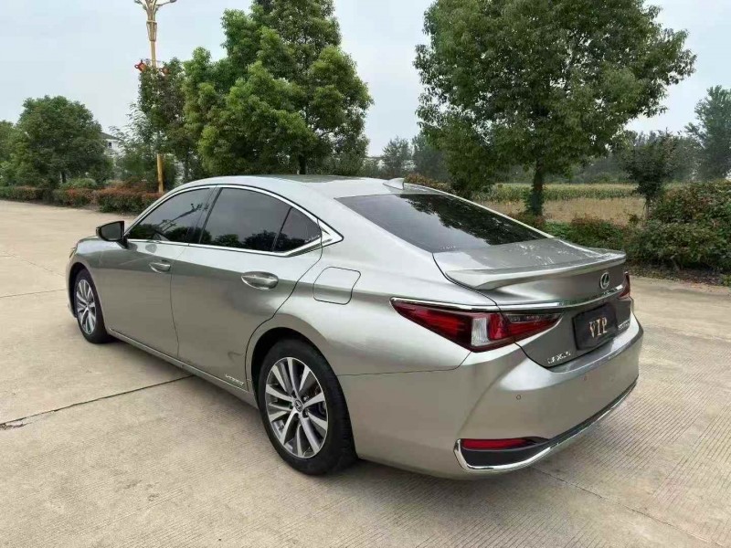 无锡19年雷克萨斯ES8