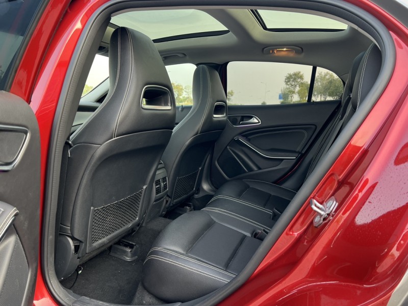 盐城19年奔驰GLA5