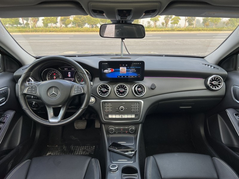 盐城19年奔驰GLA7