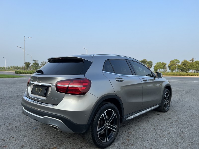 盐城19年奔驰GLA8