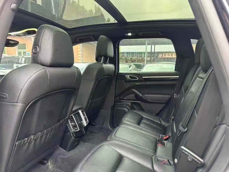 淄博18年保时捷卡宴5