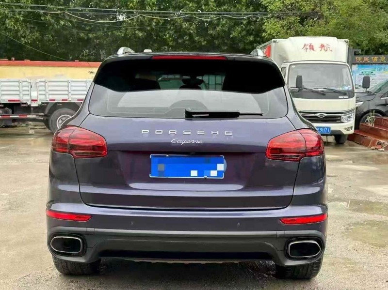 淄博18年保时捷卡宴9