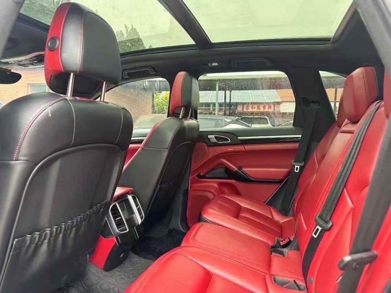 淄博17年保时捷卡宴5